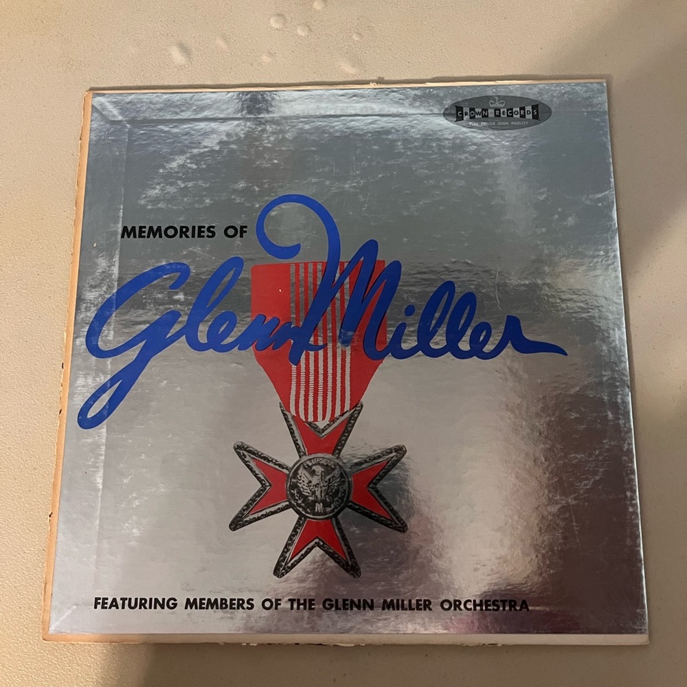 Members of Glenn Miller Memories of Vinyl Album